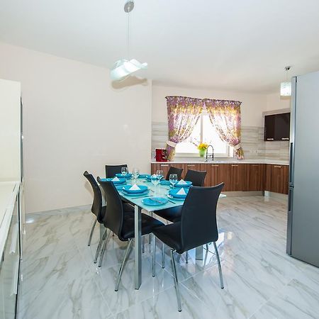 The Waves Holiday Apartment Marsaxlokk Extérieur photo