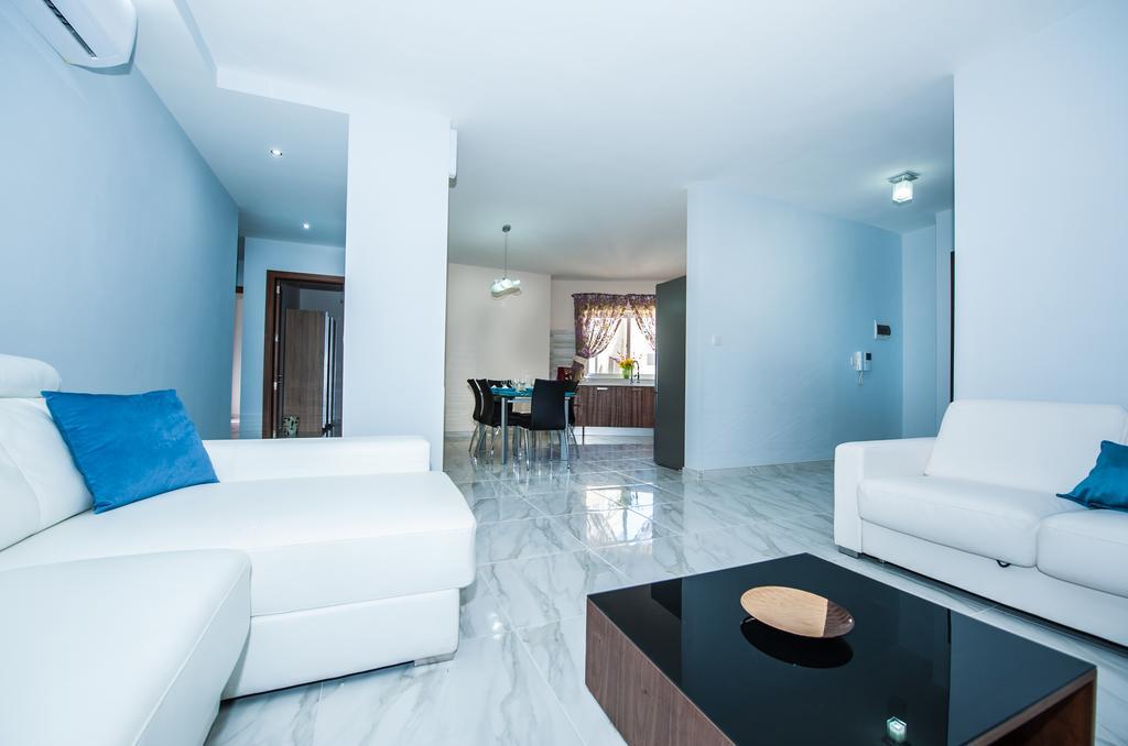 The Waves Holiday Apartment Marsaxlokk Extérieur photo