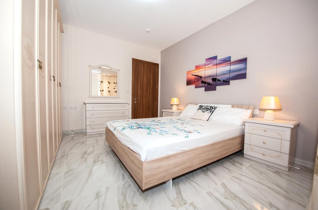 The Waves Holiday Apartment Marsaxlokk Extérieur photo